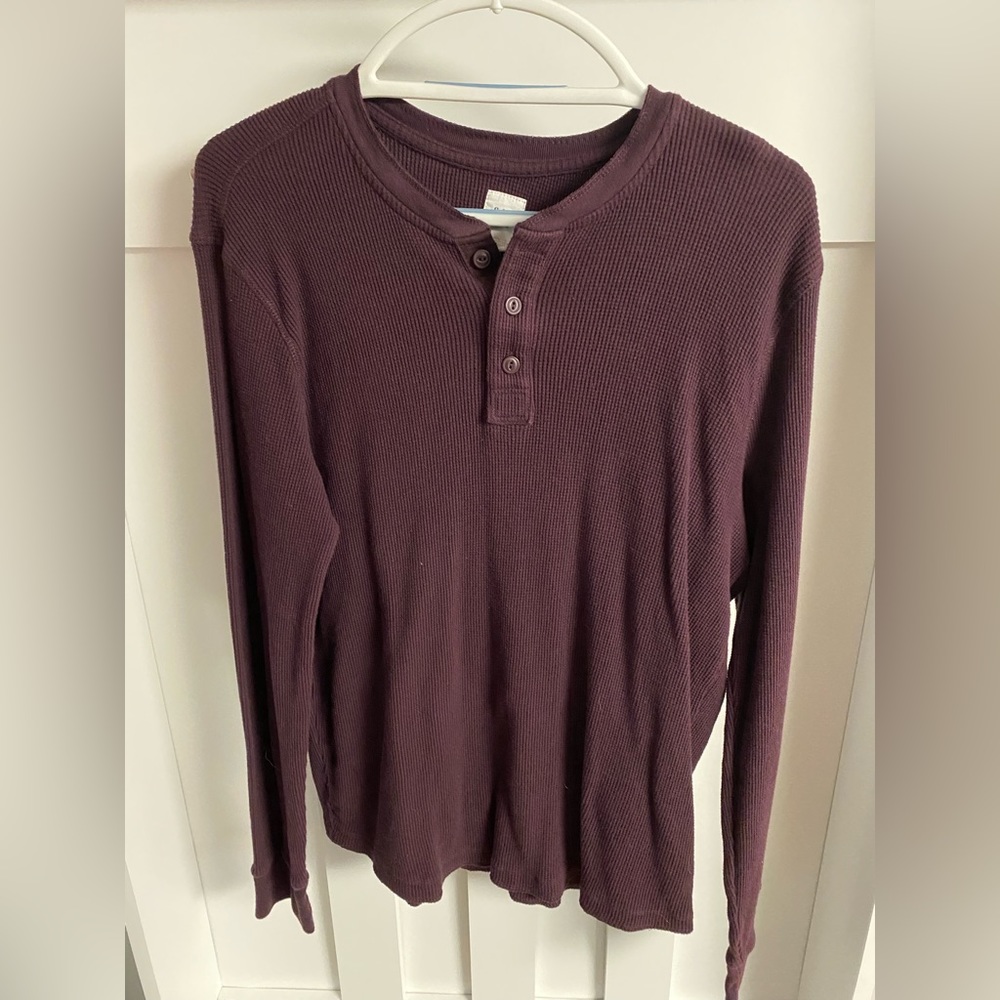 GAP Mens Large Deep Purple Ribbed long sleeve shirt.